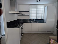 Keuken met apparatuur