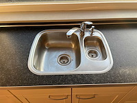 Keuken met apparatuur - afbeelding 2 van  34