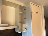 Keuken met apparatuur - afbeelding 32 van  34