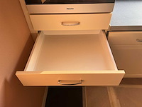 Keuken met apparatuur - afbeelding 26 van  34