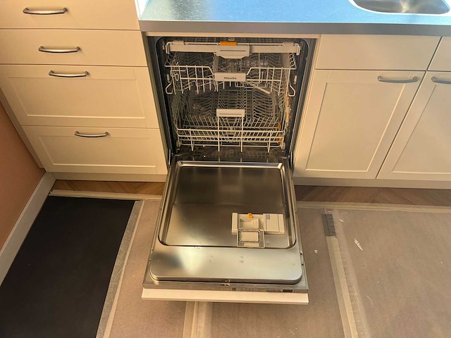 Keuken met apparatuur - afbeelding 29 van  34