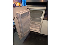 Keuken met apparatuur - afbeelding 4 van  28