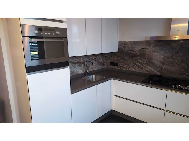 Keuken met apparatuur - afbeelding 8 van  28