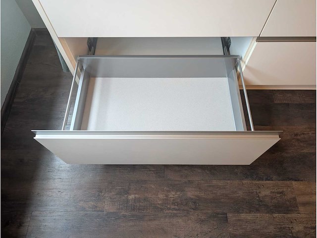 Keuken met apparatuur - afbeelding 9 van  32