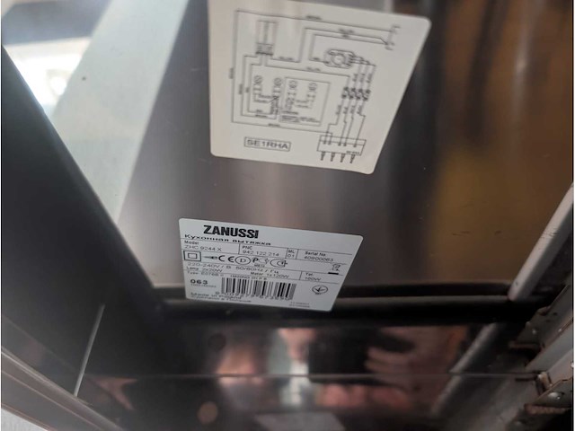 Keuken met apparatuur - afbeelding 13 van  32