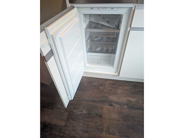 Keuken met apparatuur - afbeelding 19 van  32