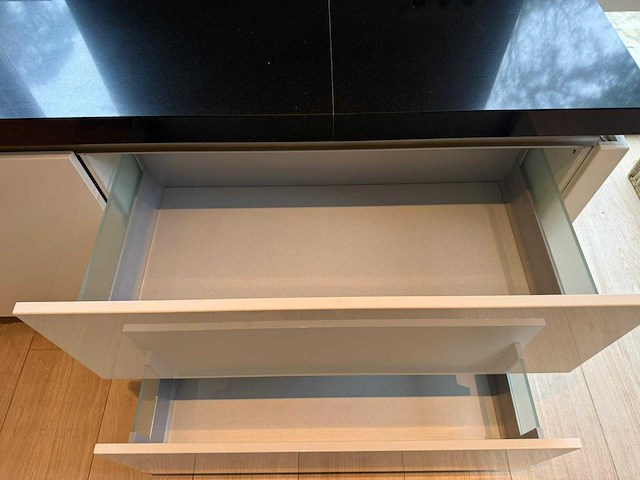 Keuken met apparatuur - afbeelding 11 van  35