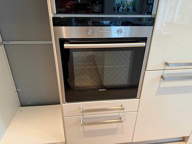 Keuken met apparatuur - afbeelding 32 van  35