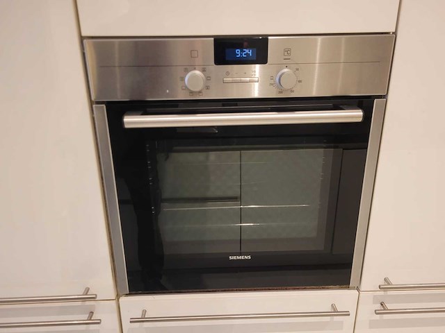 Keuken met apparatuur - afbeelding 8 van  26