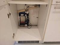 Keuken met apparatuur - afbeelding 17 van  26