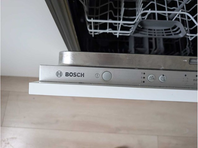 Keuken met apparatuur - afbeelding 14 van  27