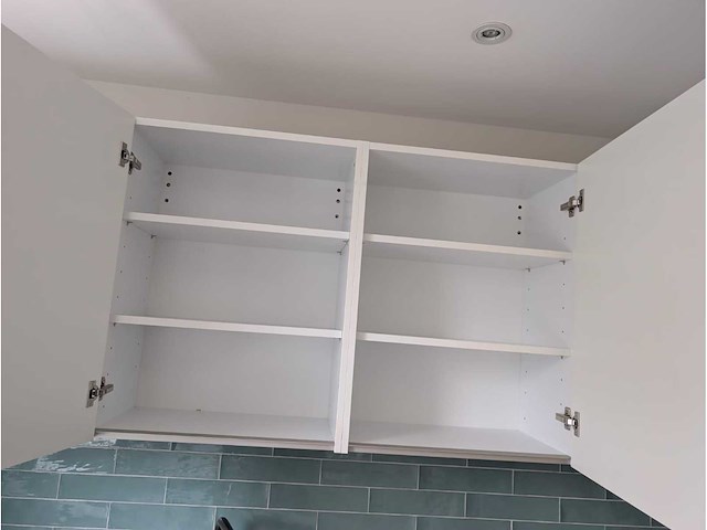 Keuken met apparatuur - afbeelding 19 van  27