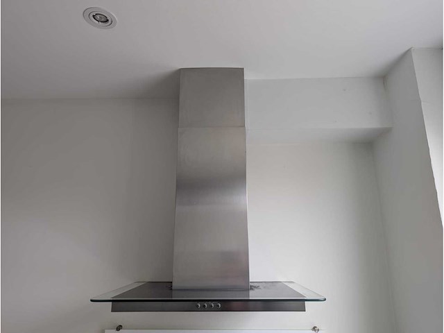 Keuken met apparatuur - afbeelding 24 van  27