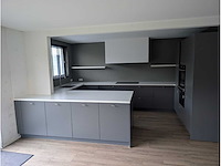 Keuken met apparatuur