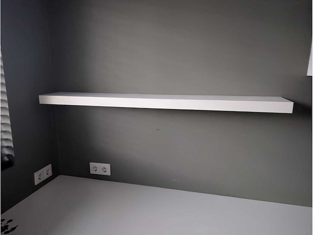 Keuken met apparatuur - afbeelding 8 van  19