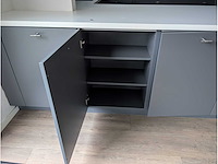 Keuken met apparatuur - afbeelding 25 van  39