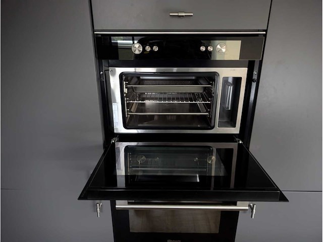 Keuken met apparatuur - afbeelding 14 van  19