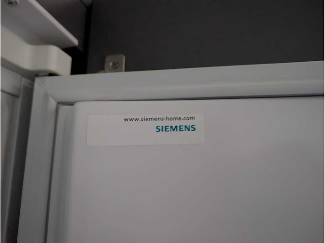 Keuken met apparatuur - afbeelding 15 van  19