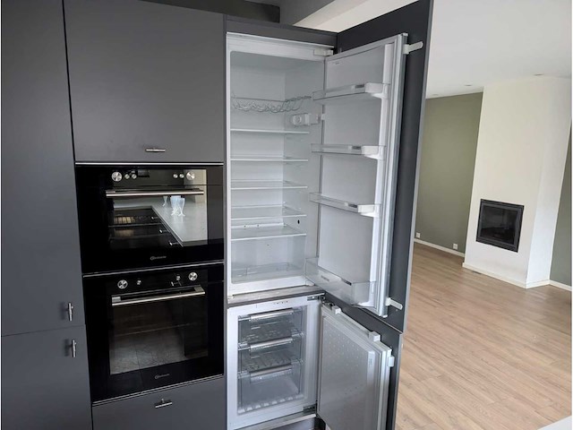 Keuken met apparatuur - afbeelding 35 van  39