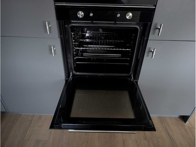 Keuken met apparatuur - afbeelding 36 van  39