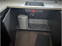 Keuken met apparatuur - afbeelding 18 van  19