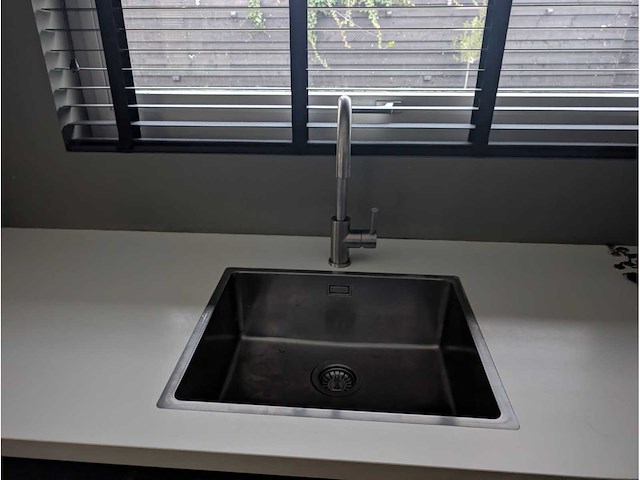 Keuken met apparatuur - afbeelding 39 van  39