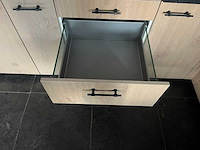 Keuken met apparatuur - afbeelding 26 van  38