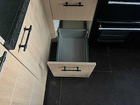 Keuken met apparatuur - afbeelding 4 van  25