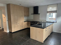 Keuken met apparatuur