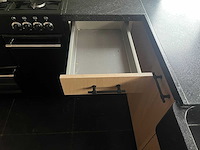 Keuken met apparatuur - afbeelding 31 van  38