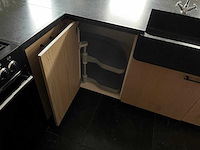 Keuken met apparatuur - afbeelding 32 van  38