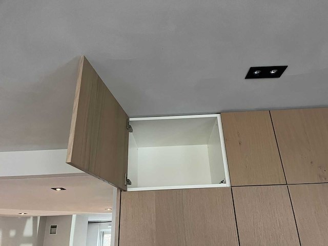 Keuken met apparatuur - afbeelding 6 van  25