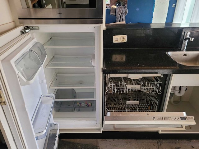 Keuken met apparatuur - afbeelding 15 van  27