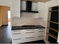 Keuken met apparatuur - afbeelding 1 van  14