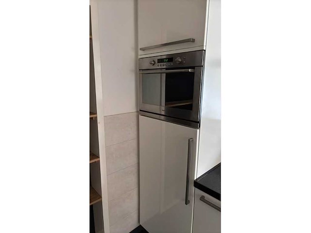 Keuken met apparatuur - afbeelding 24 van  27