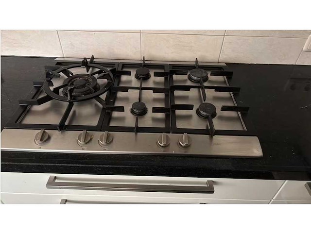 Keuken met apparatuur - afbeelding 13 van  14