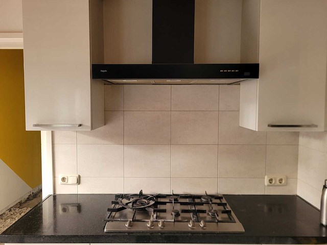 Keuken met apparatuur - afbeelding 14 van  14