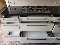 Keuken met apparatuur - afbeelding 27 van  27