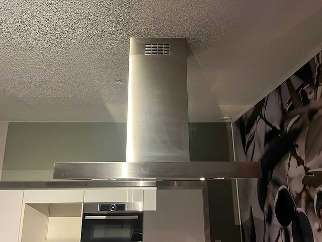 Keuken met apparatuur - afbeelding 16 van  24