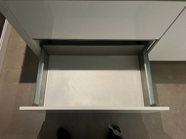 Keuken met apparatuur - afbeelding 20 van  24