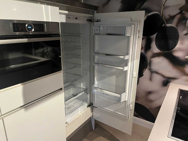 Keuken met apparatuur - afbeelding 22 van  24