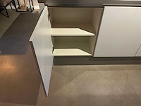 Keuken met apparatuur - afbeelding 19 van  24