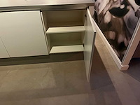 Keuken met apparatuur - afbeelding 13 van  13