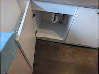 Keuken met apparatuur - afbeelding 23 van  27