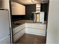 Keuken met apparatuur - afbeelding 1 van  15