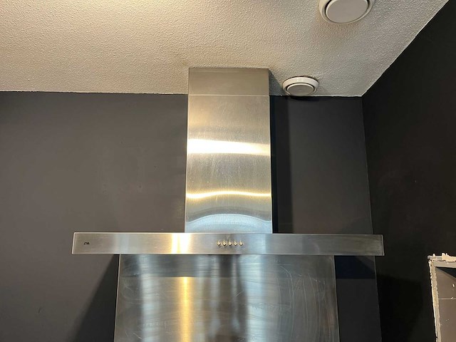 Keuken met apparatuur - afbeelding 14 van  15