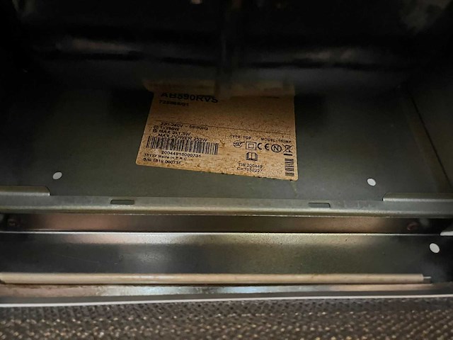 Keuken met apparatuur - afbeelding 14 van  19