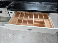 Keuken met apparatuur - afbeelding 13 van  29