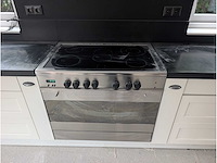 Keuken met apparatuur - afbeelding 2 van  11