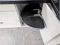 Keuken met apparatuur - afbeelding 15 van  29